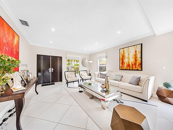 5th image of 10917 NW 59th St