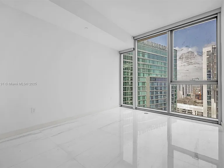 300 Biscayne Blvd #3809 — Photo 8