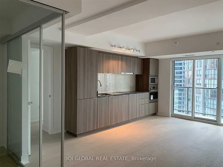 955 Bay St #1901 — Photo 12