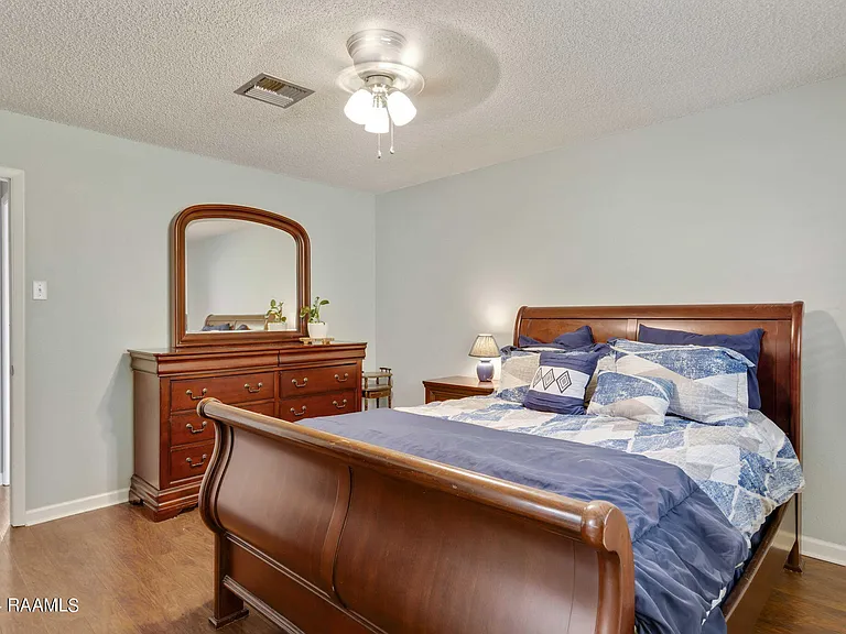 303 Plaza Village Dr — Photo 11