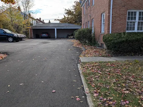 13842 Cedar Rd #4, Cleveland, OH 44118
