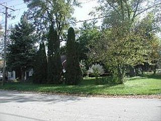 4th image of 401 Judson St