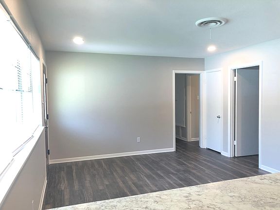 5th image of 2505 Fleetwood Dr