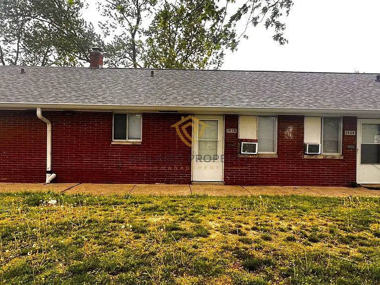 1424 Campbell Ave — Photo 32