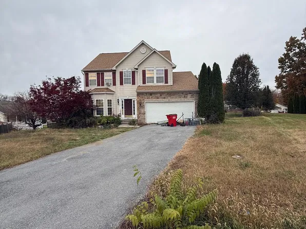 115 Corvair Ln, Inwood, WV 25428