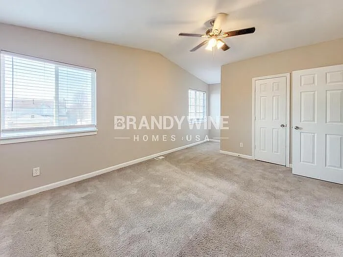 605 Woods Crossing Ln — Photo 10