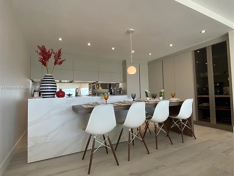 199 Ocean Lane Dr #1112 — Photo 3