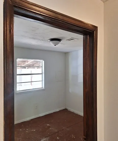 712 S Chapman Ave — Photo 10