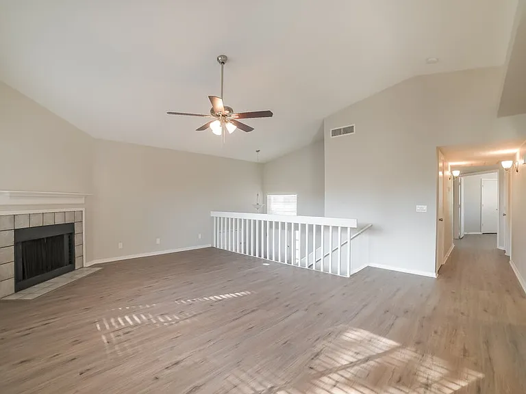 8925 W Virginia Ave — Photo 5
