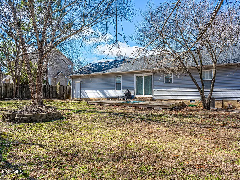 475 Northview Dr — Photo 18
