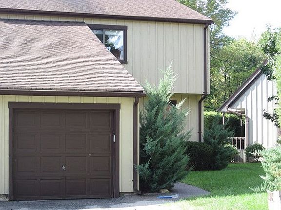 3rd image of 322 Birch Ln #322