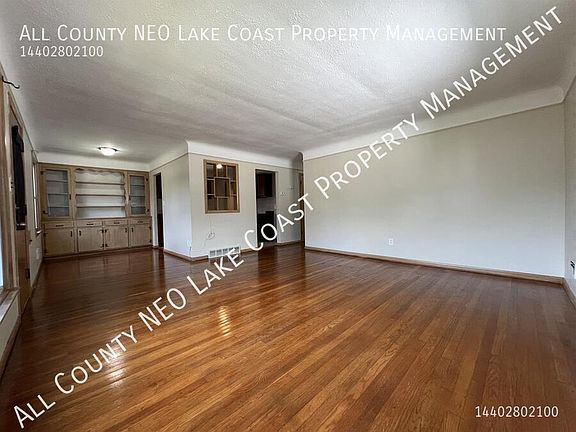 2nd image of 8017 Fernhill Ave