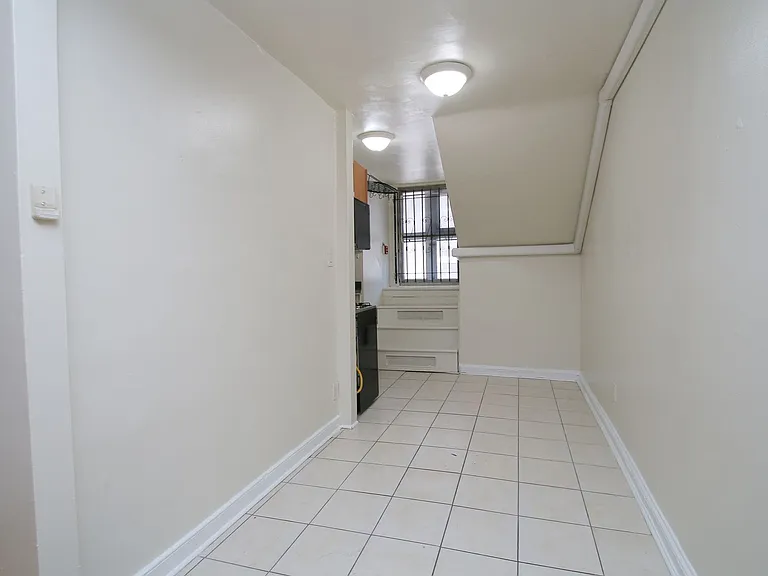 1429 Spruce St — Photo 9