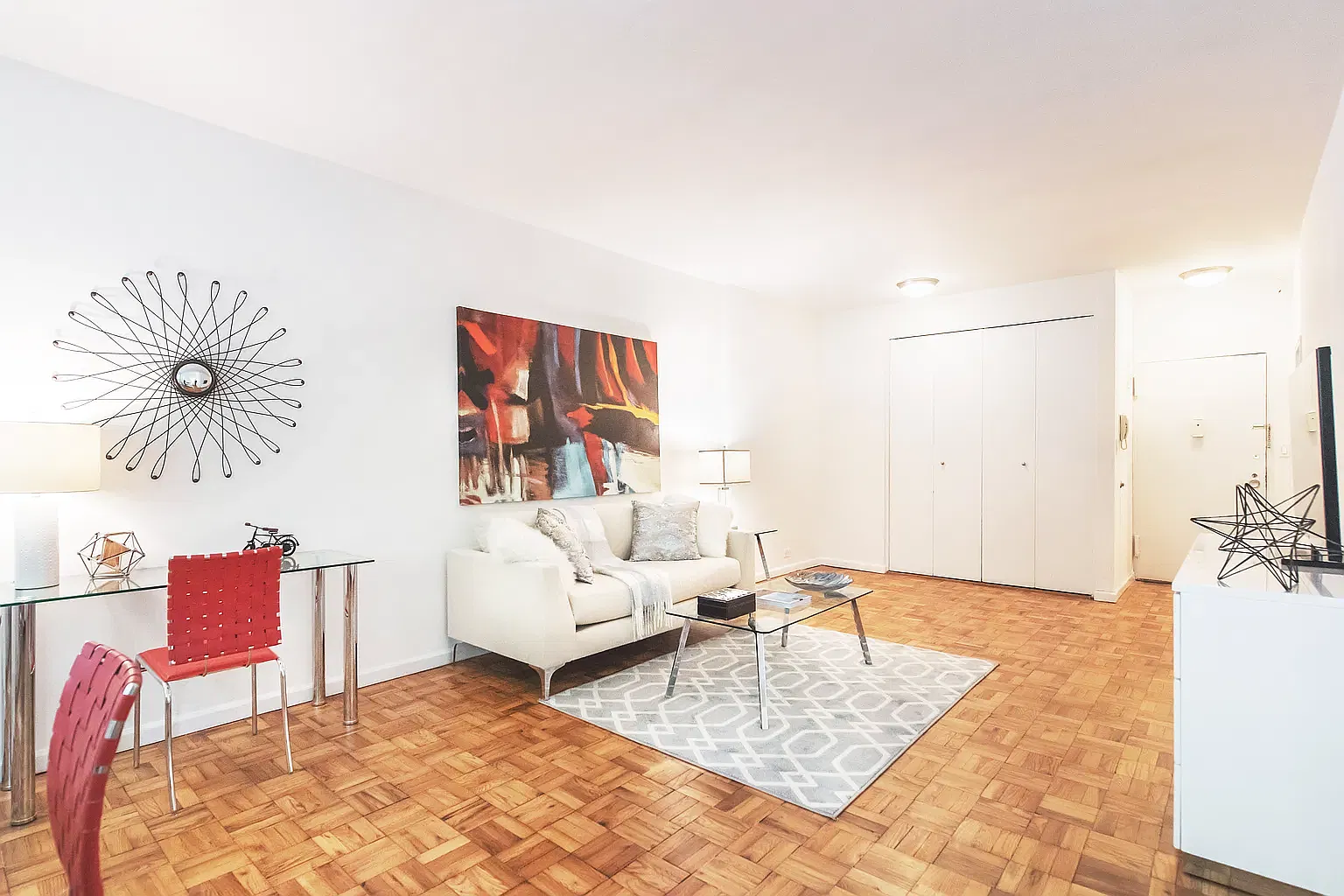 420 East 80th Street — Photo 2
