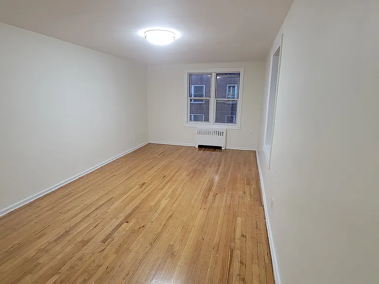 33-24 77th St #6F — Photo 1