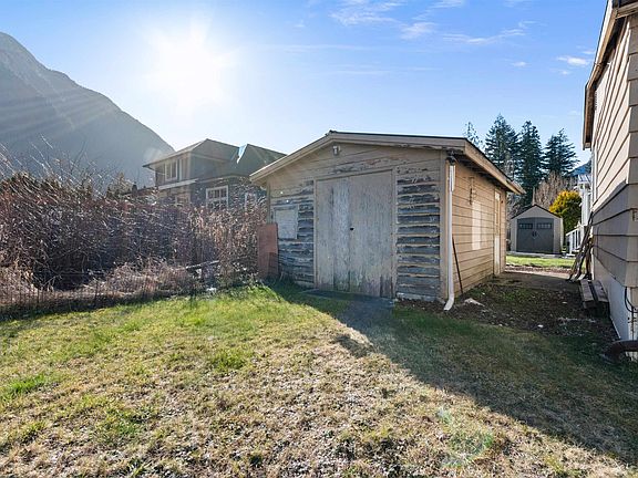 5th image of 65367 Kawkawa Lake Rd #107