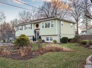34 Dubois St, Pine Bush, NY 12589