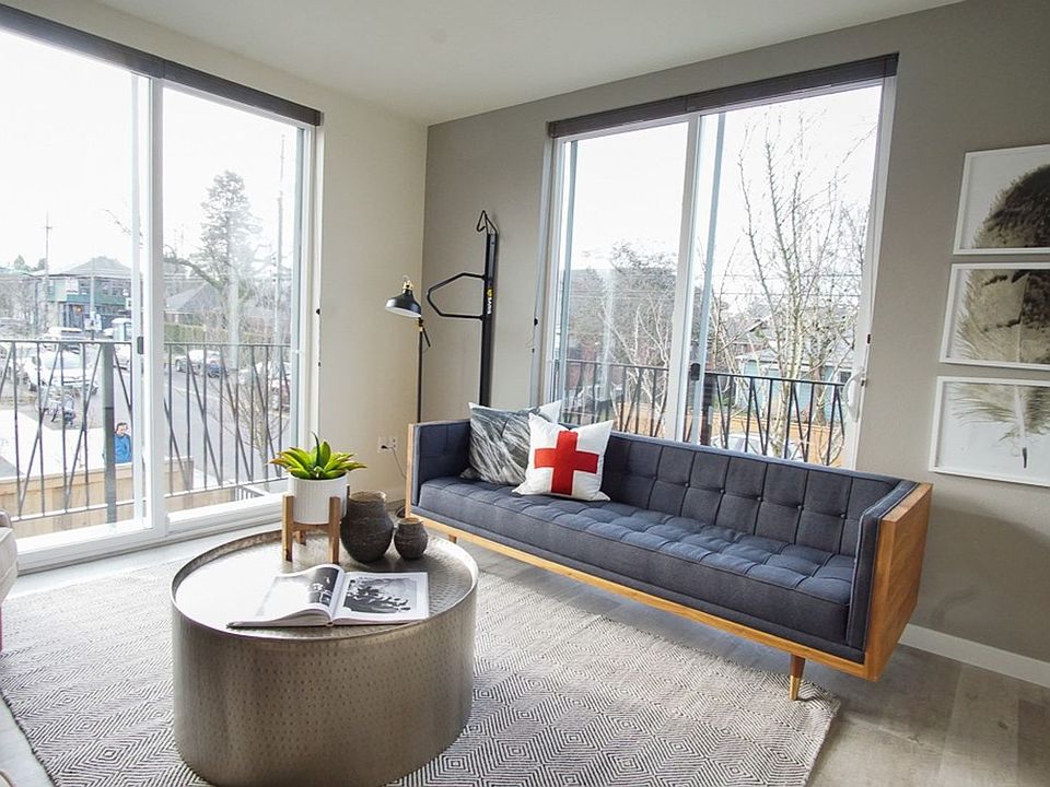 1st image of 5080 NE 33rd Ave #10