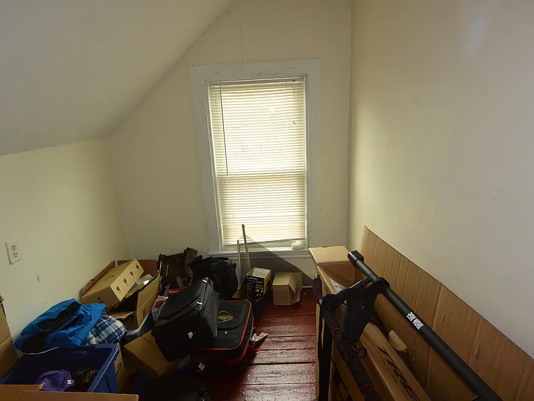 34 Linden St — Photo 10