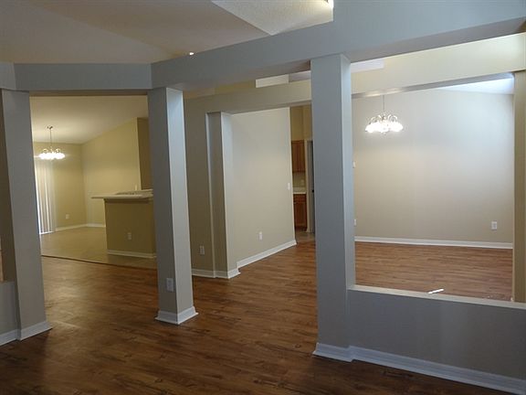 2nd image of 826 SW Canary Ter