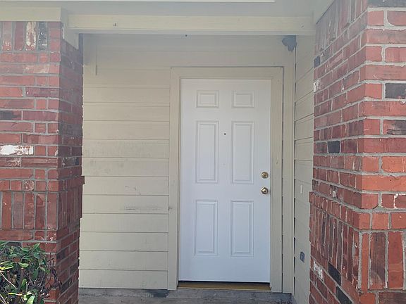 4th image of 3009 Meadowbrook Dr