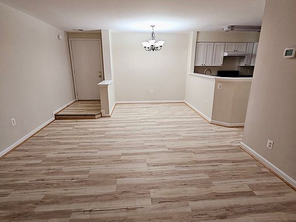 3rd image of 6921 Victoria Dr Unit F