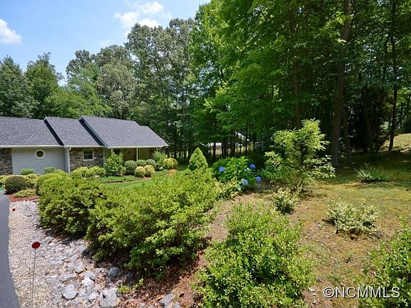 3rd image of 41 Sevier Dr