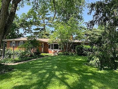 1st image of 8577 Woodview Dr