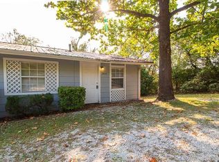 2014 S Ashwood Ave, Fayetteville, AR 72701