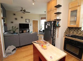 2222 W Taylor St APT 3R, Chicago, IL 60612