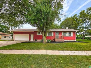 2019 Roundtable Rd, Sergeant Bluff, IA 51054
