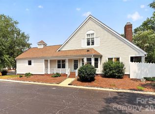 10316 Johns Towne Dr, Charlotte, NC 28210