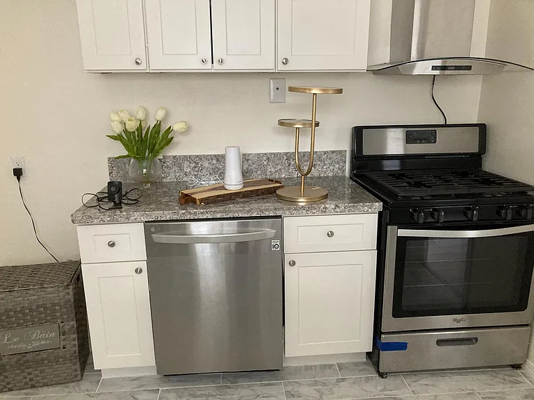 240 Hermosa Dr — Photo 12