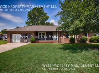 118 Sweetwater Dr, Hazel Green, AL 35750