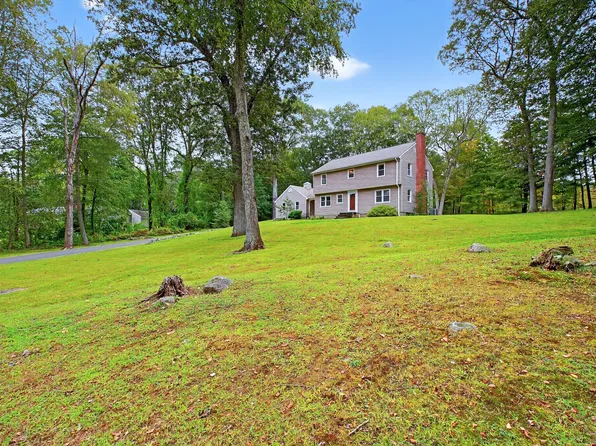 27 West Woodland Drive, Redding, CT 06896