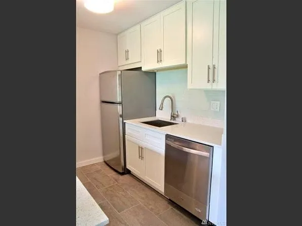 12406 NE 130th Ct, Kirkland, WA