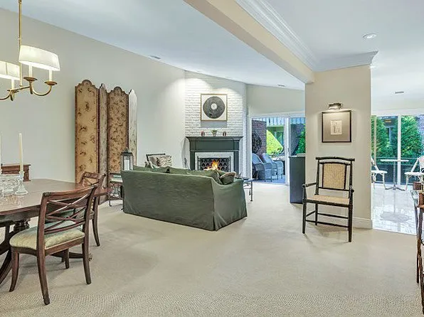 16 Southport Woods Dr, Southport, CT 06890