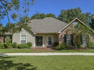 39195 Sleepy Hills Ln, Ponchatoula, LA 70454
