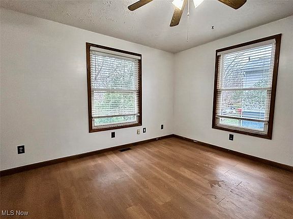 3rd image of 712 Cisler Dr