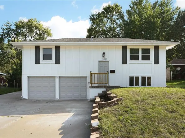 15209 E 48th St, Kansas City, MO 64136