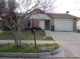 1702 Glenview Ln, Arlington, TX 76014