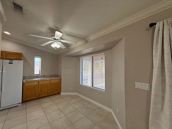 4th image of 980 Joshua Tree Dr