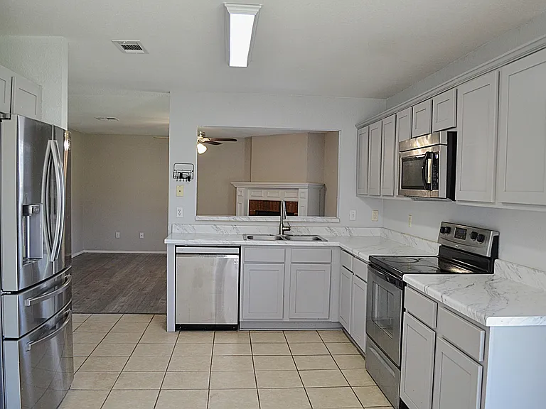 4603 Regency Dr — Photo 11