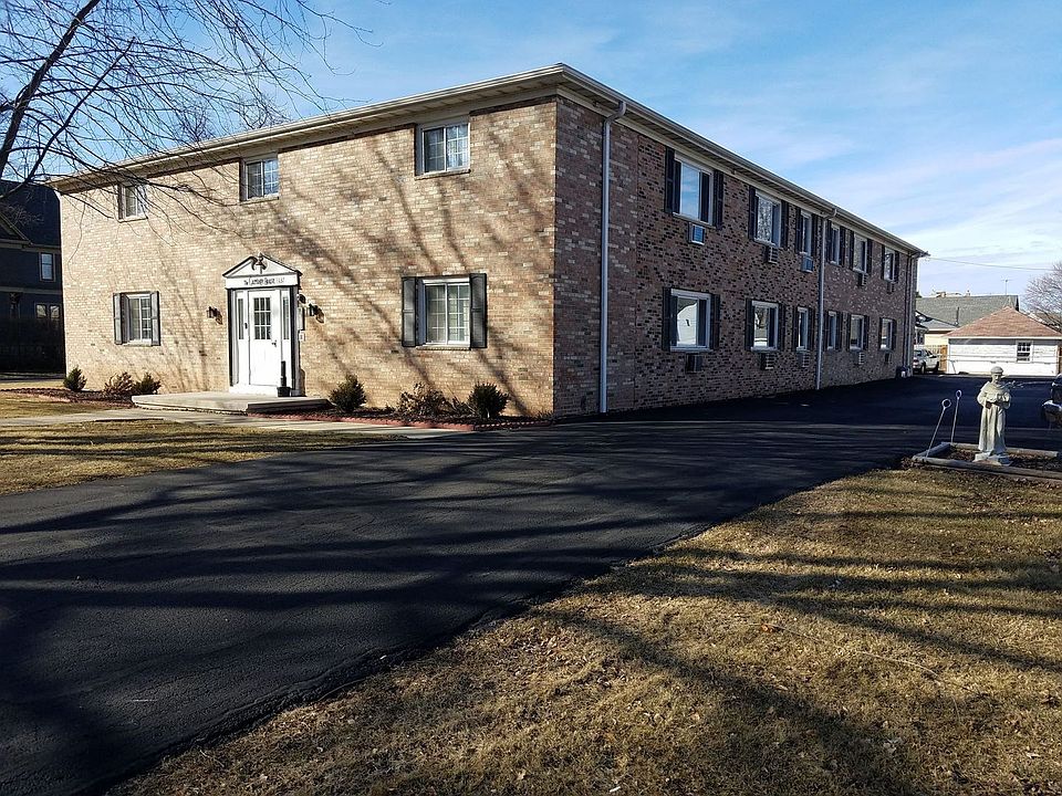 1st image of 137 E Division St #164