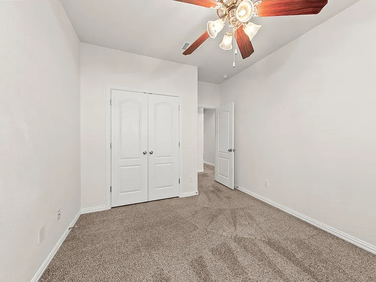 411 Tascate St — Photo 33