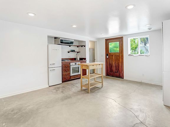 4th image of 265 Plymouth Dr #263