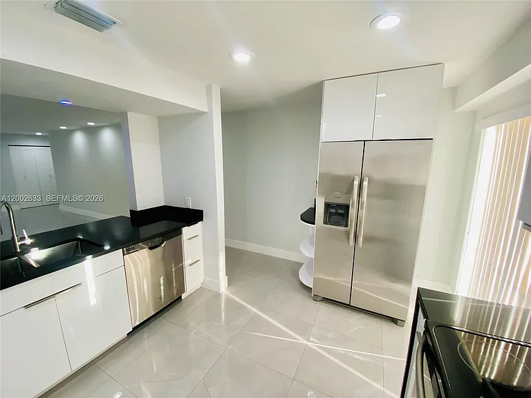 199 SW 12th Ave #501-C — Photo 12