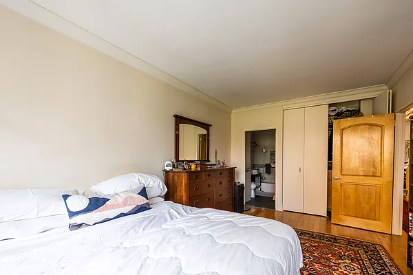 Rented by Smart City Real Estate LLC | media 13