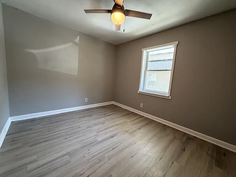 932 Wainwright Ave #1 — Photo 14