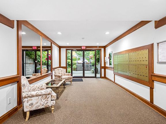 5th image of 1520 Vidal St #311